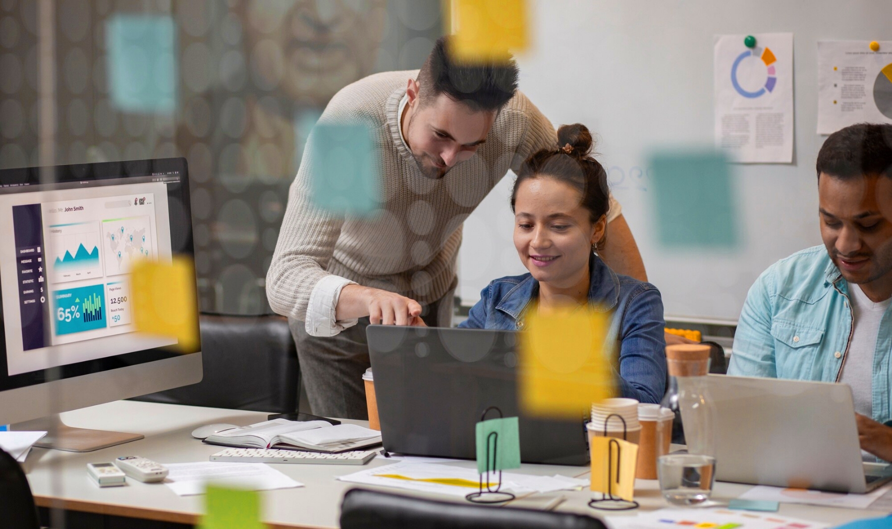 Kommdirekt Bildbeschreibung: Marketing-Experten